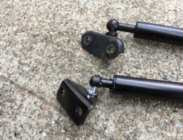 4runner 4th tailgate strut replacement