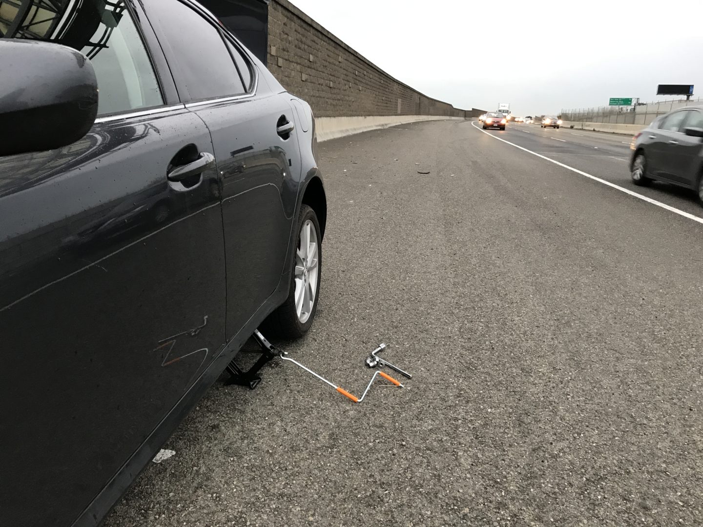 lexus is350 flat tire highway shoulder