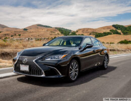 2019 Lexus ES350 Review 16 of 31
